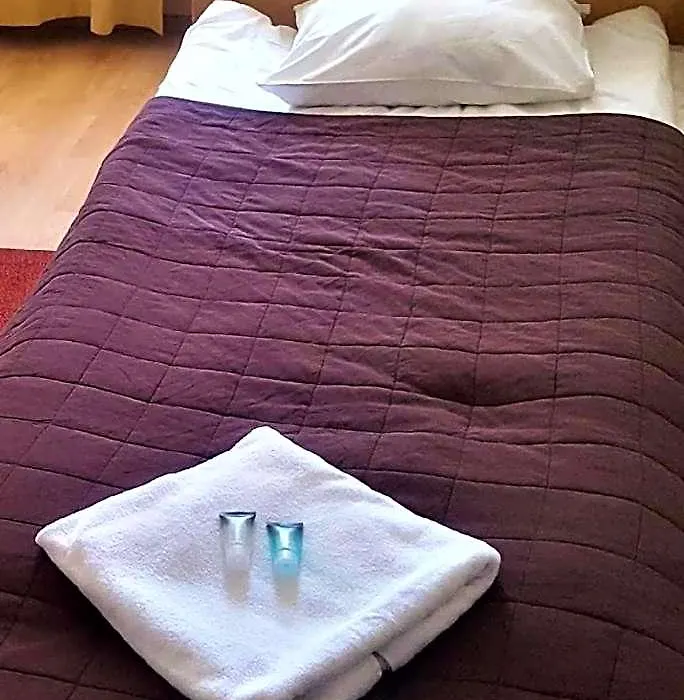 Hostel na Żurawiej-1
